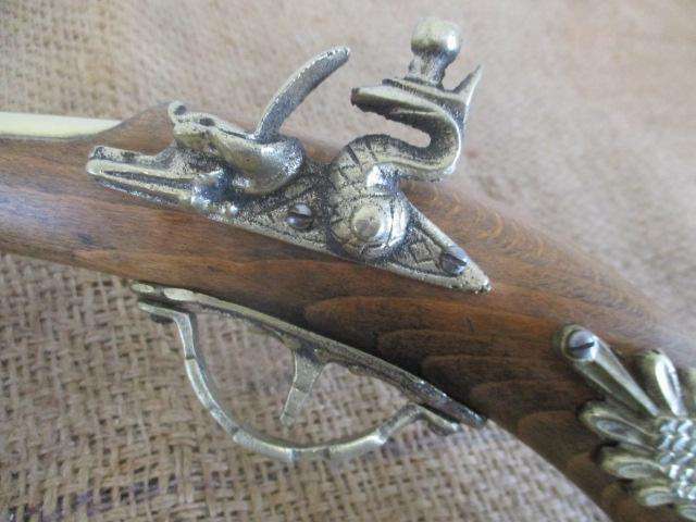 Collectable Vintage Replica Flintlock Pistol With Solid Brass Decorations     Made In England