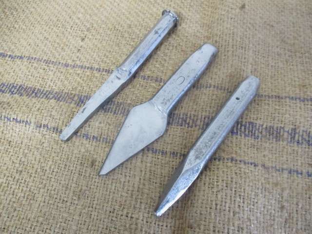 A Great Collection Of Three Vintage Sturdy Chisels Ideally For Brick And Stone Work