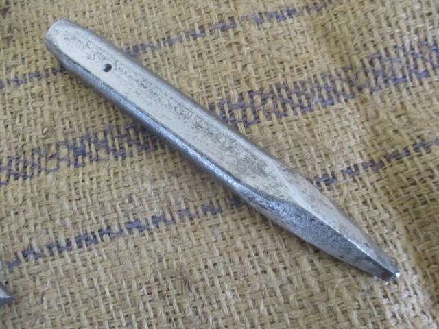 A Great Collection Of Three Vintage Sturdy Chisels Ideally For Brick And Stone Work
