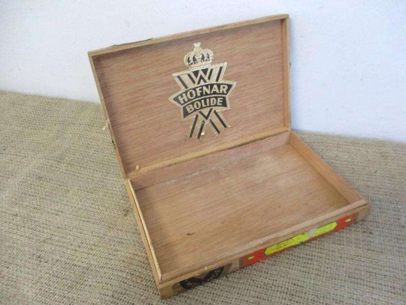 Vintage Hofnar Bolide, Karel 1 Standaard, 2 Serengeti Empty Cigar Boxes And 1x Upmann Cigar & Cutter