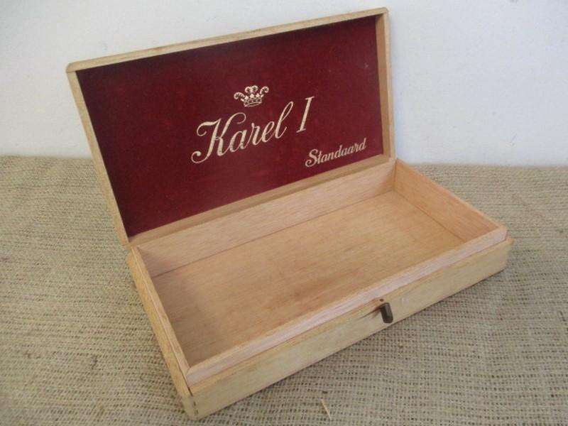 Vintage Hofnar Bolide, Karel 1 Standaard, 2 Serengeti Empty Cigar Boxes And 1x Upmann Cigar & Cutter