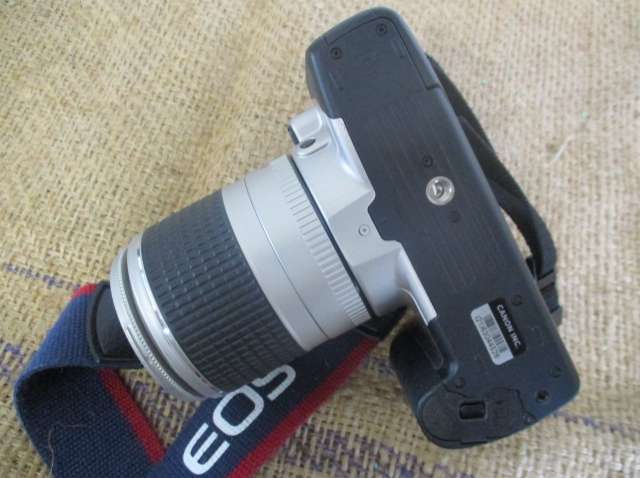 Nice Vintage Canon EOS 300 35mm Film Camera With Film In Shoulder Bag          1999