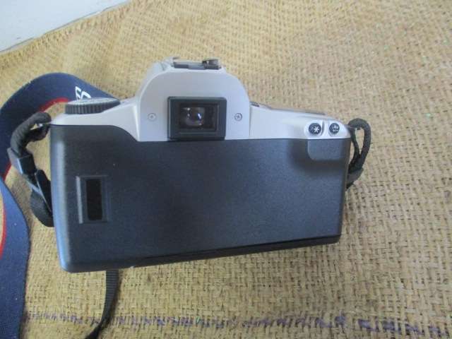Nice Vintage Canon EOS 300 35mm Film Camera With Film In Shoulder Bag          1999