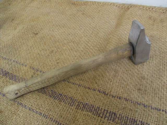 Magnificent Vintage Sandvik 32 Solid Steel 600gr Blacksmith Hammer