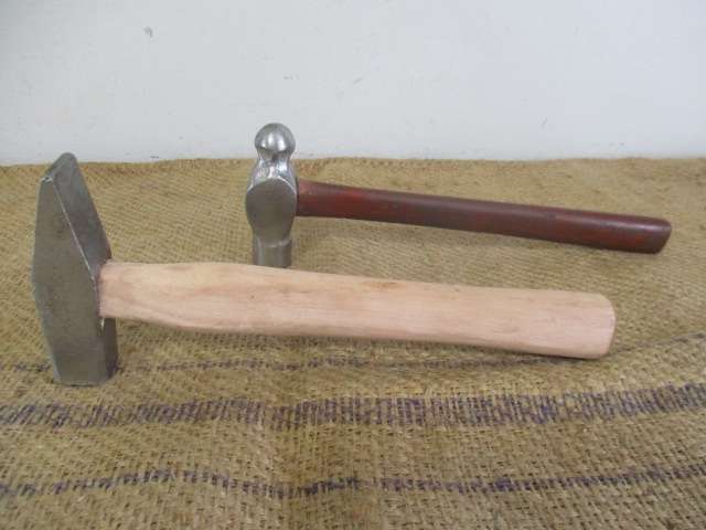 Two Pragmatic Vintage Hammers : 500gr Ball-Peen And 500gr Machinist Hammer