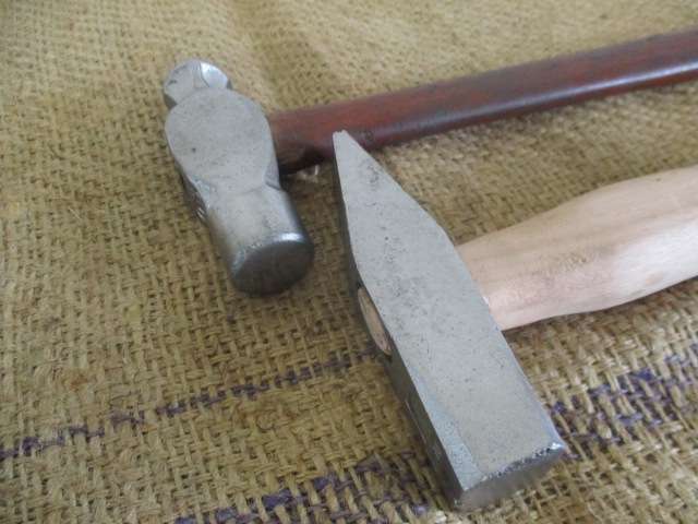 Two Pragmatic Vintage Hammers : 500gr Ball-Peen And 500gr Machinist Hammer