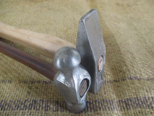 Two Pragmatic Vintage Hammers : 500gr Ball-Peen And 500gr Machinist Hammer