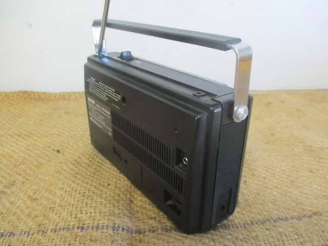 Wonderful Working Vintage Sanyo RP-6160AD FM/AM 2 Band Portable Radio