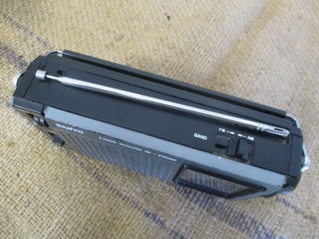 Wonderful Working Vintage Sanyo RP-6160AD FM/AM 2 Band Portable Radio
