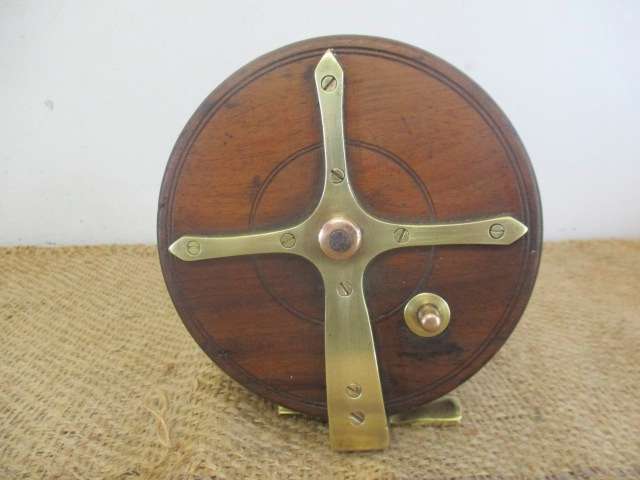 Stunning Vintage 6 inch Wooden Fishing Reel