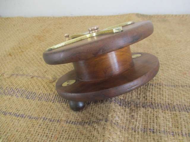 Stunning Vintage 6 inch Wooden Fishing Reel