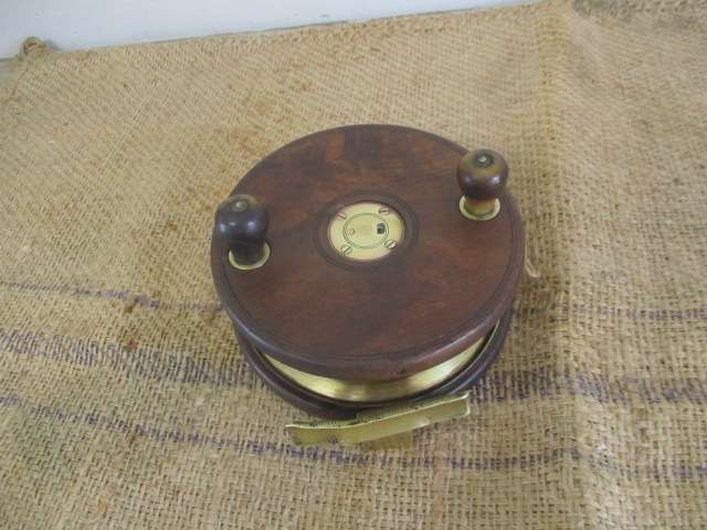 Stunning Vintage 6 inch Wooden Fishing Reel