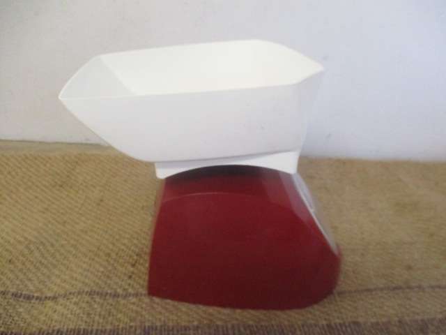 Beautiful Vintage Salter No 511 4kg x 25g Kitchen Scale     Made In South Arica