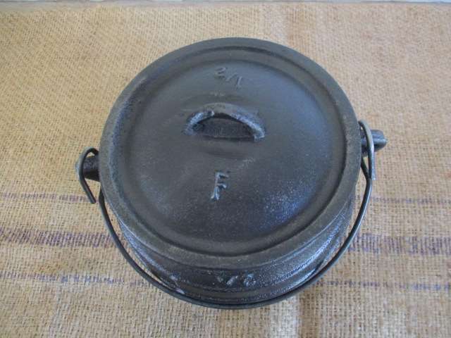 Nice Falkirk 3 Legged Solid Cast Iron Size 1/2 Potjie Pot
