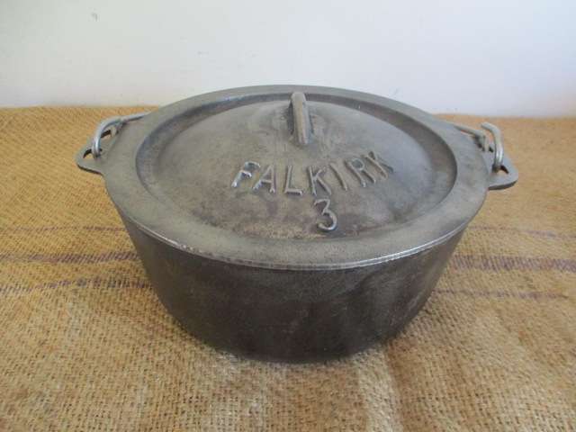 Lovely Sizable Vintage Falkirk No 10 Cast Iron Flat Bottom Pot With Falkirk No 3 Lid