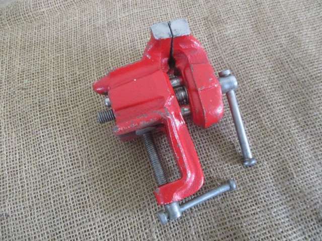 Beautiful Cast Iron Hobby Table Vise