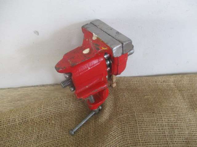 Beautiful Cast Iron Hobby Table Vise