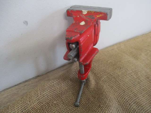 Beautiful Cast Iron Hobby Table Vise
