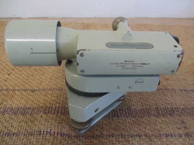 Nice Vintage Cooke Troughton & Simms Ltd At York.  England  Serial No S031176 Dumpy Level
