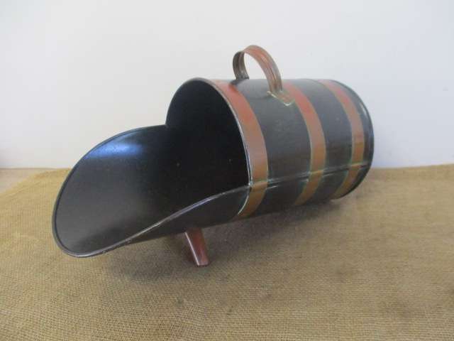 Splended Old Fireplace Metal Coal Scuttle