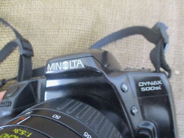 Beautiful Vintage Minolta Dynax 500si SLR 35mm Camera With Extras   1994