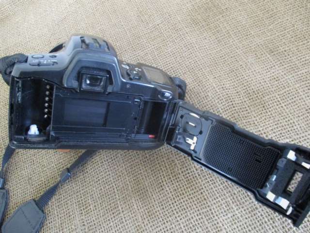 Beautiful Vintage Minolta Dynax 500si SLR 35mm Camera With Extras   1994