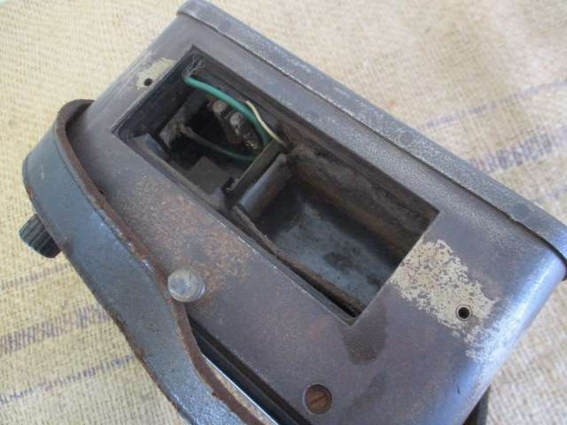 For Spares Or Repair :  Vintage Universal AvoMeter