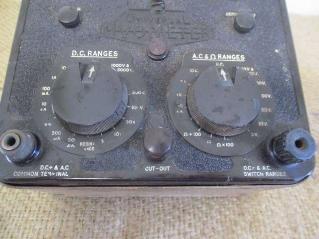 For Spares Or Repair :  Vintage Universal AvoMeter