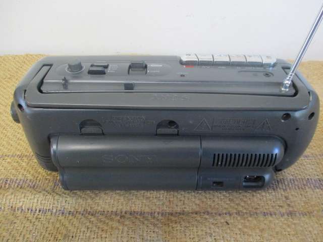 Beautiful Sony CFM - 155S AM/FM 4 Band Portable Radio-Cassette Player