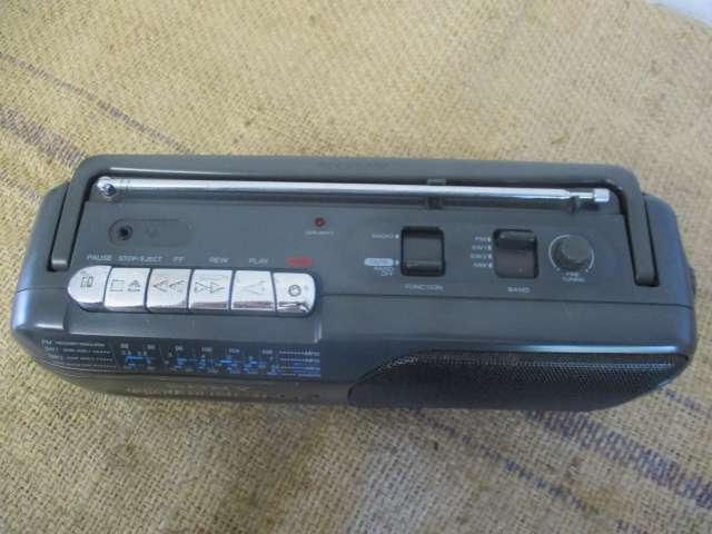 Beautiful Sony CFM - 155S AM/FM 4 Band Portable Radio-Cassette Player