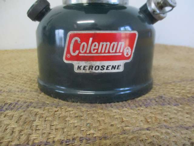 A Fantastic First-Class Vintage Coleman Model 214A700 Kerosene Lantern.  7. 1990.