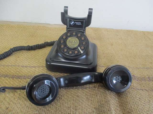 Vintage Telkom SA Pty Ltd Bakelite Tanzanite Vintage 20 Rotary Dail Landline Telephone