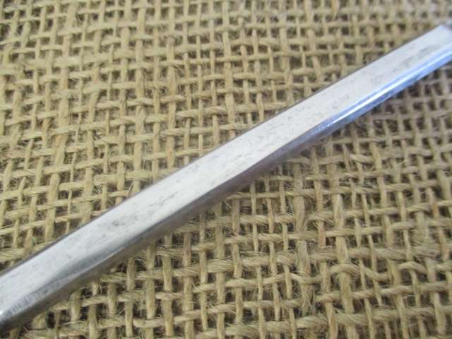 Two Collectable 3/4 inch & 1/4 inch Vintage Carpenter Woodworking Chisels
