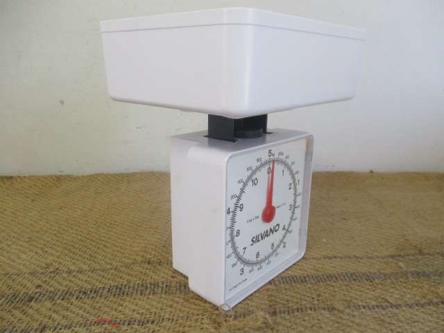 Beautiful Silvano 5kg x 25g Kitchen Scale In Original Packagaing       2001       MIB