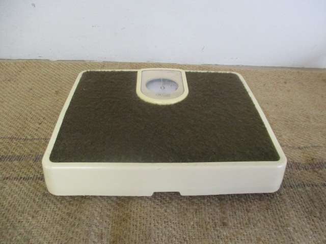 Lovely Vintage EKS Bathroom Scale                Sweden
