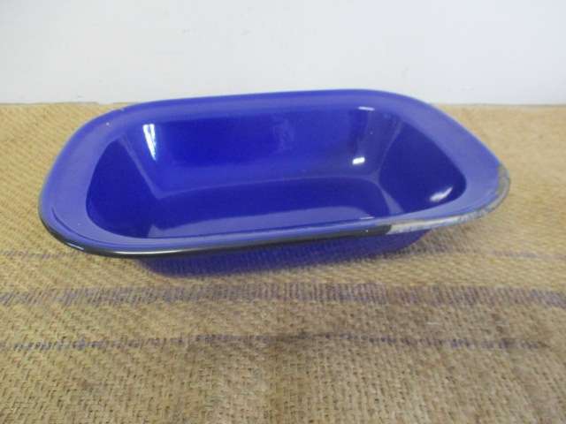 Beautiful Vintage Real Old School Enamel Pie Dish