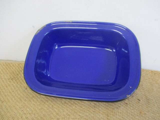 Beautiful Vintage Real Old School Enamel Pie Dish