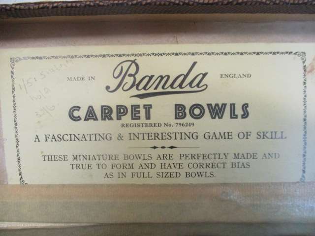 Nice Vintage Banda Mini Carpet Bowls Set In Original Packaging                  Made In England