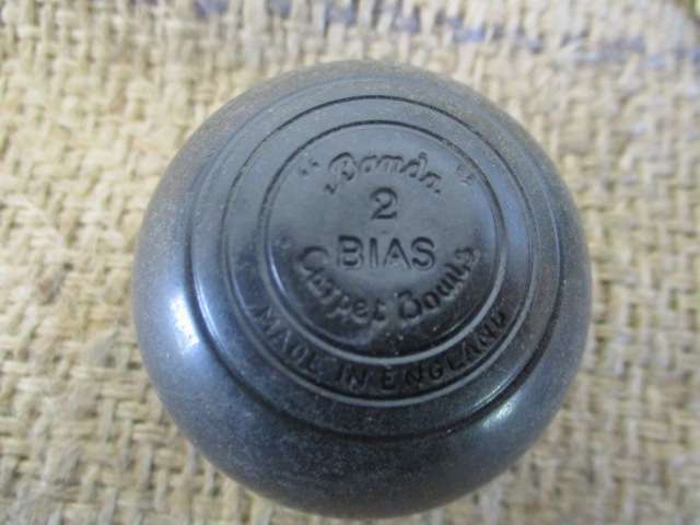 Nice Vintage Banda Mini Carpet Bowls Set In Original Packaging                  Made In England
