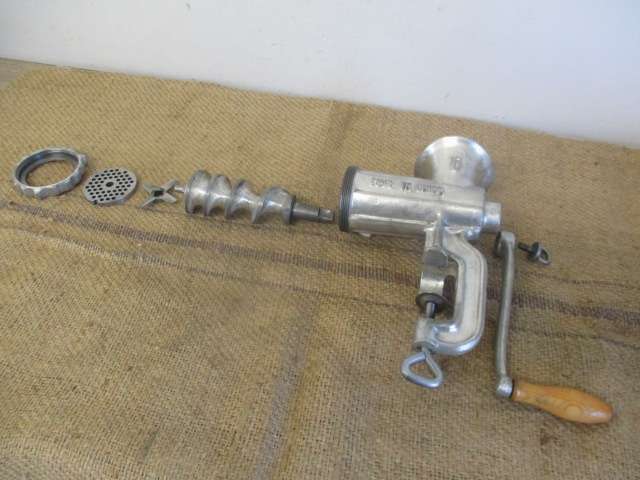 Nice And Hefty Complete Vintage Star No 10 Cast Iron Meat Mincer    China