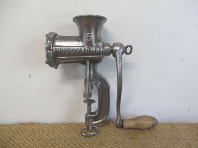 Nice Complete Vintage Husqvarna Reliance No 5 Cast Iron Meat Mincer          Made In Sweden