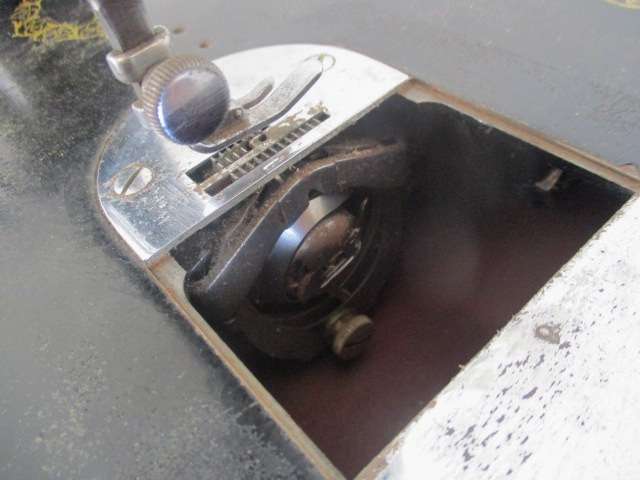 Very Old Vintage Singer Model 99K Sewing Machine With A Lot Of Attachments              1953