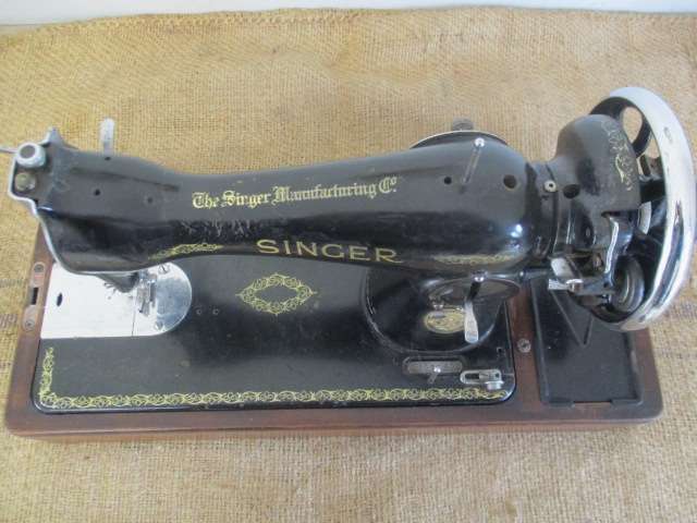 Very Old Vintage Singer Model 99K Sewing Machine With A Lot Of Attachments              1953