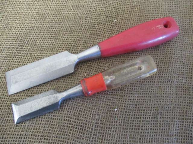 Two Nice Collectables : Vintage 1 1/4 inch Footprint & 1 inch Stanley PAT. 0229.282 Firmer Chisels