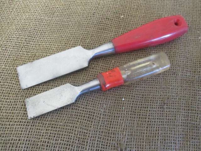 Two Nice Collectables : Vintage 1 1/4 inch Footprint & 1 inch Stanley PAT. 0229.282 Firmer Chisels
