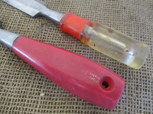 Two Nice Collectables : Vintage 1 1/4 inch Footprint & 1 inch Stanley PAT. 0229.282 Firmer Chisels