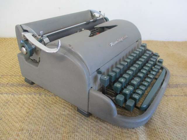 Vintage Remington Rand Typewriter    Patented in U.S.A. And Other Foreign Countries   Made In U.S.A.