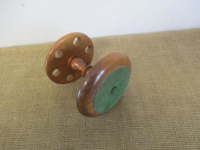 Beautiful Vintage Wooden Six Pipe Stand