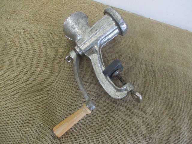 Very Nice And Complete Vintage Cast Iron No 8 Alfa 1 Meat Mincer         Made In Germany