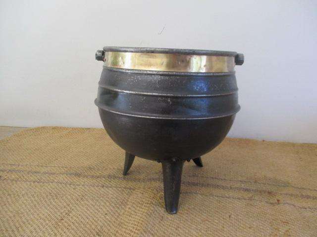 Exquisite Vintage Old School Steel Metal Three Legged Potjie Pot Pot Plant Holder